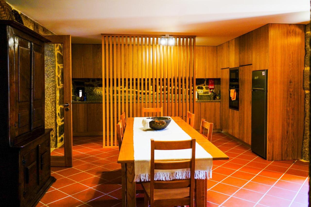 Maison d'hôtes Casa Do Ribeiro à Lago  Extérieur photo